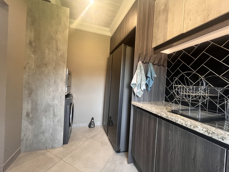 To Let 4 Bedroom Property for Rent in Wilkoppies North West